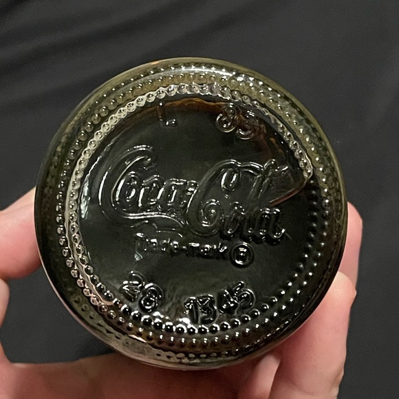 Vintage Coca Cola Bottle With Original Coke still sealed inside - Picture 6 of 6